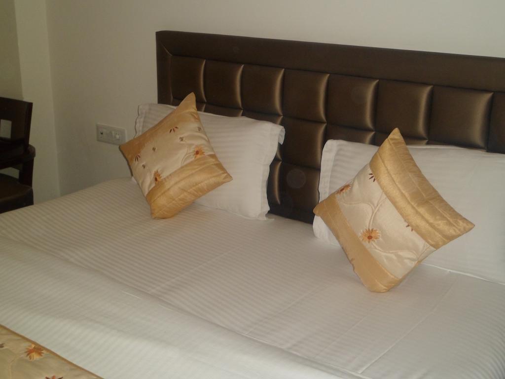 Hotel Cabana @ Pahar Ganj Új-Delhi Szoba fotó