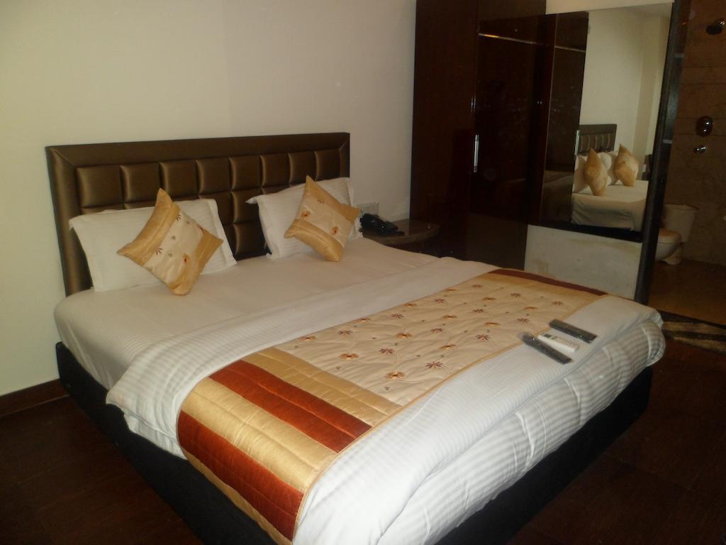 Hotel Cabana @ Pahar Ganj Új-Delhi Szoba fotó