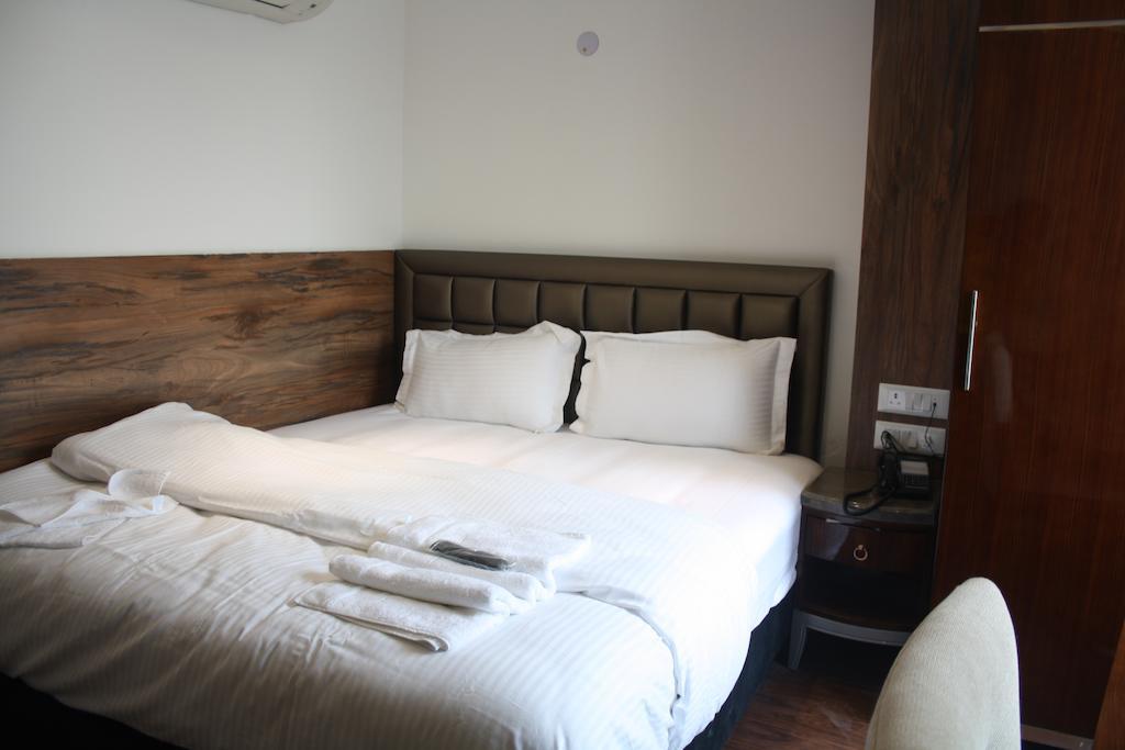 Hotel Cabana @ Pahar Ganj Új-Delhi Szoba fotó